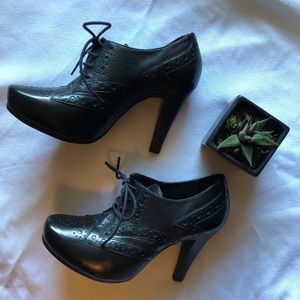 Black Oxford Heels